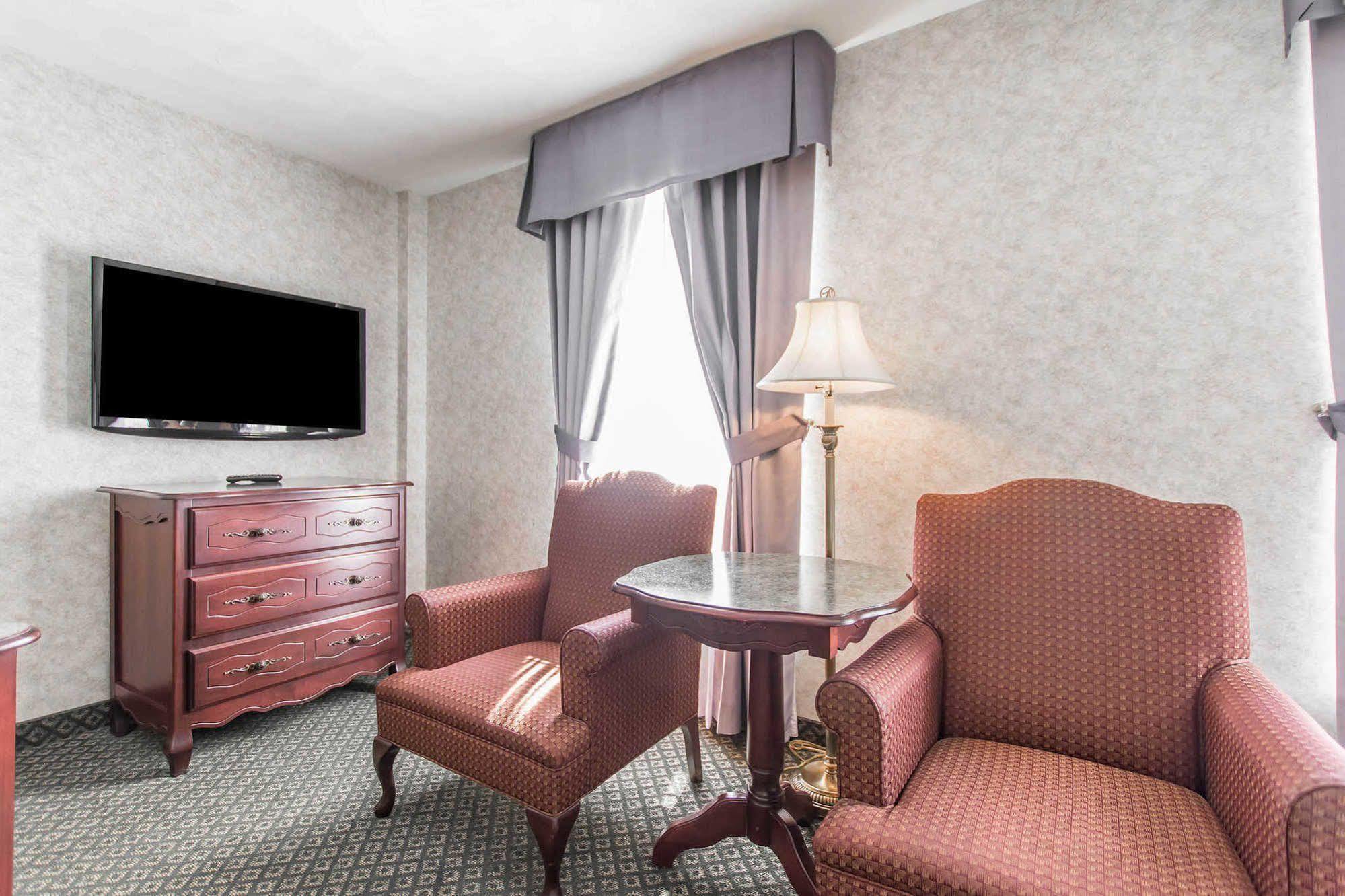 Chateau Moncton Trademark Collection By Wyndham Εξωτερικό φωτογραφία